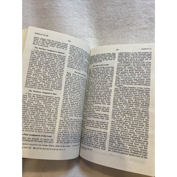 GOOD‎ NEWS BIBLE with Deuterocanonicals / Apocrypha-Today's English-HC '78 - Picture 10 of 12